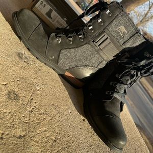 Sorel Major Carley.   Black/Dark Grey 9.5
